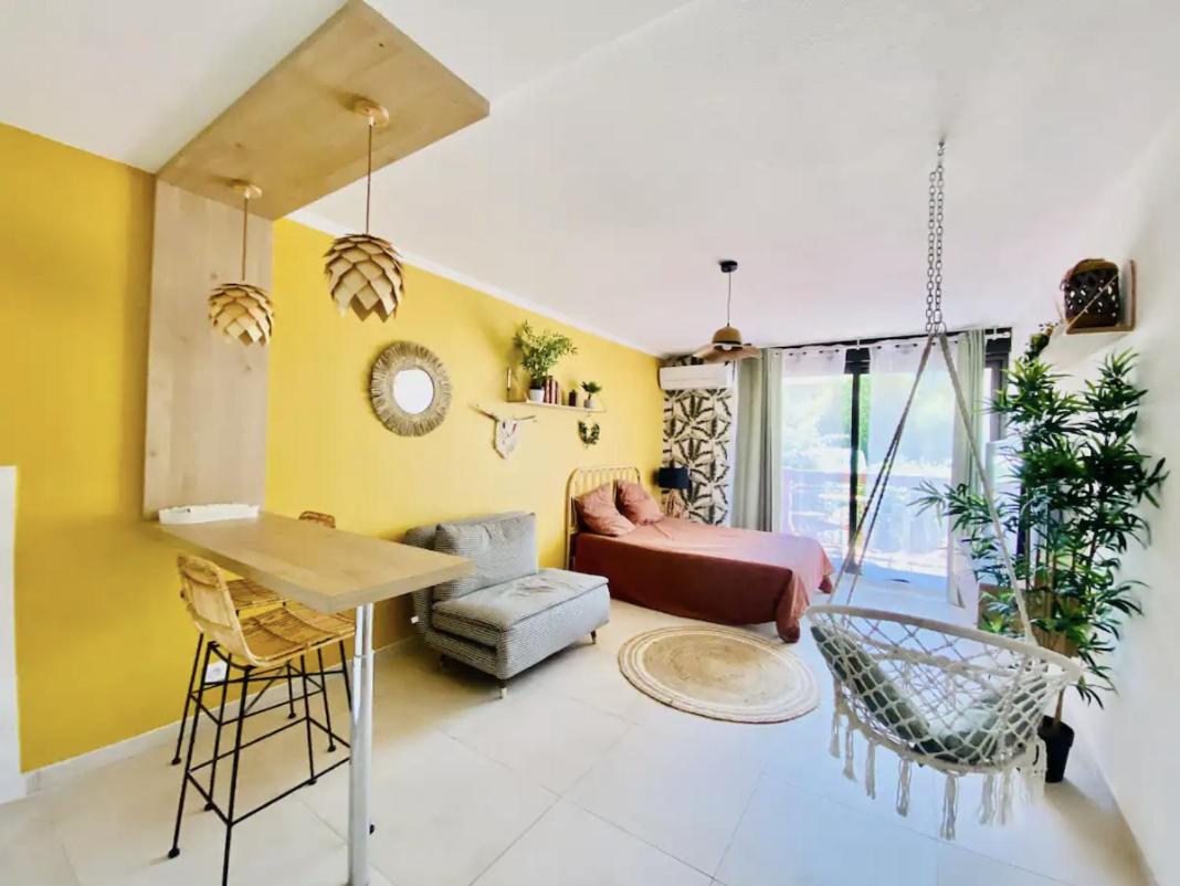 Studio Terrasse & Parking Gratuit En Residence Nîmes Eksteriør billede