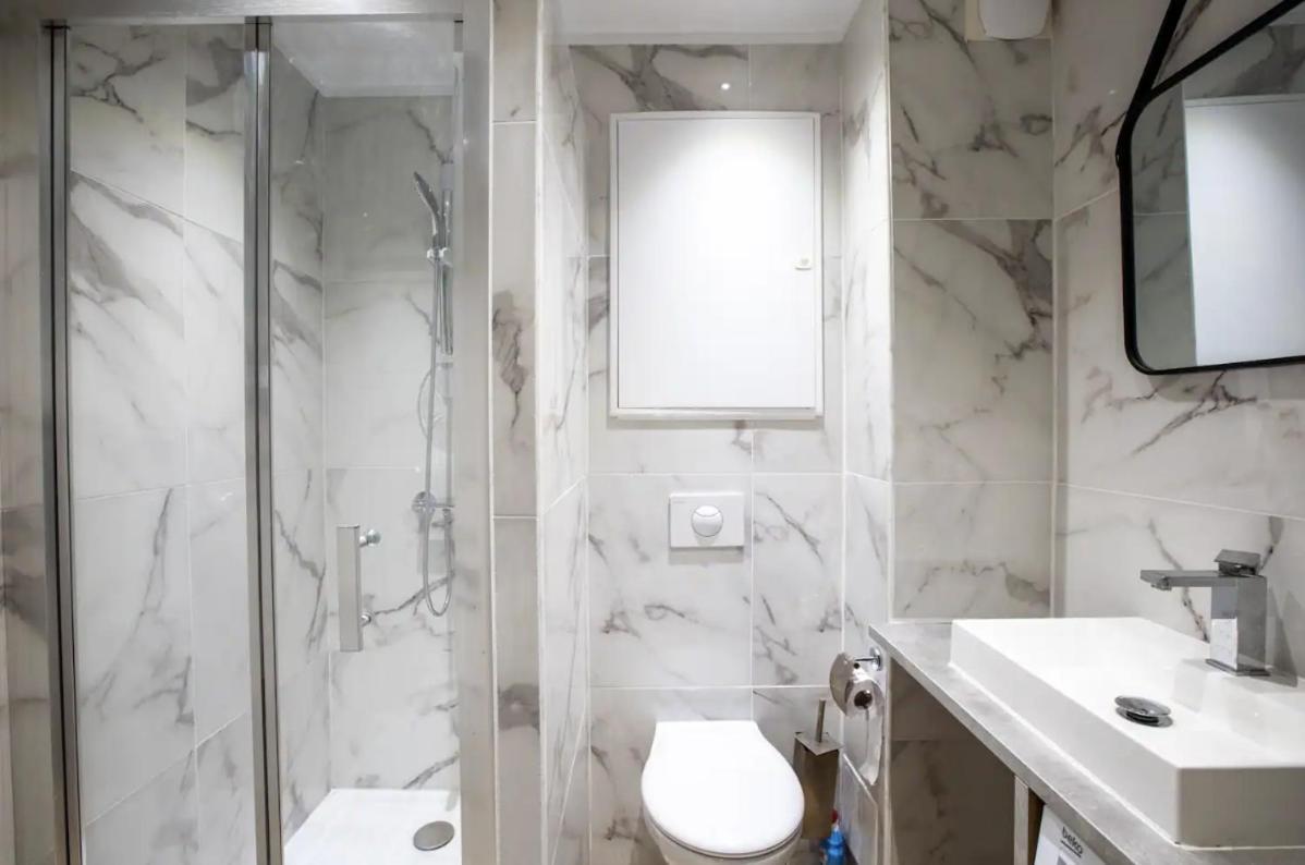 Studio Terrasse & Parking Gratuit En Residence Nîmes Eksteriør billede