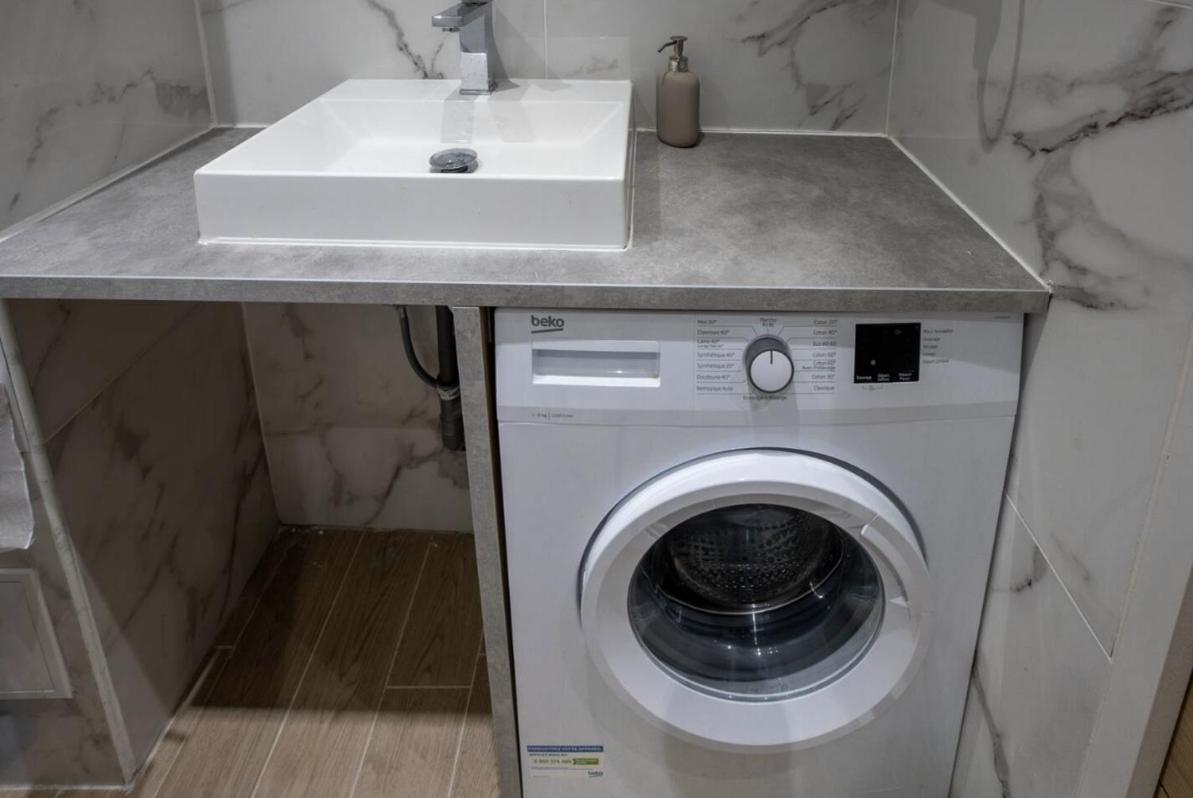 Studio Terrasse & Parking Gratuit En Residence Nîmes Eksteriør billede