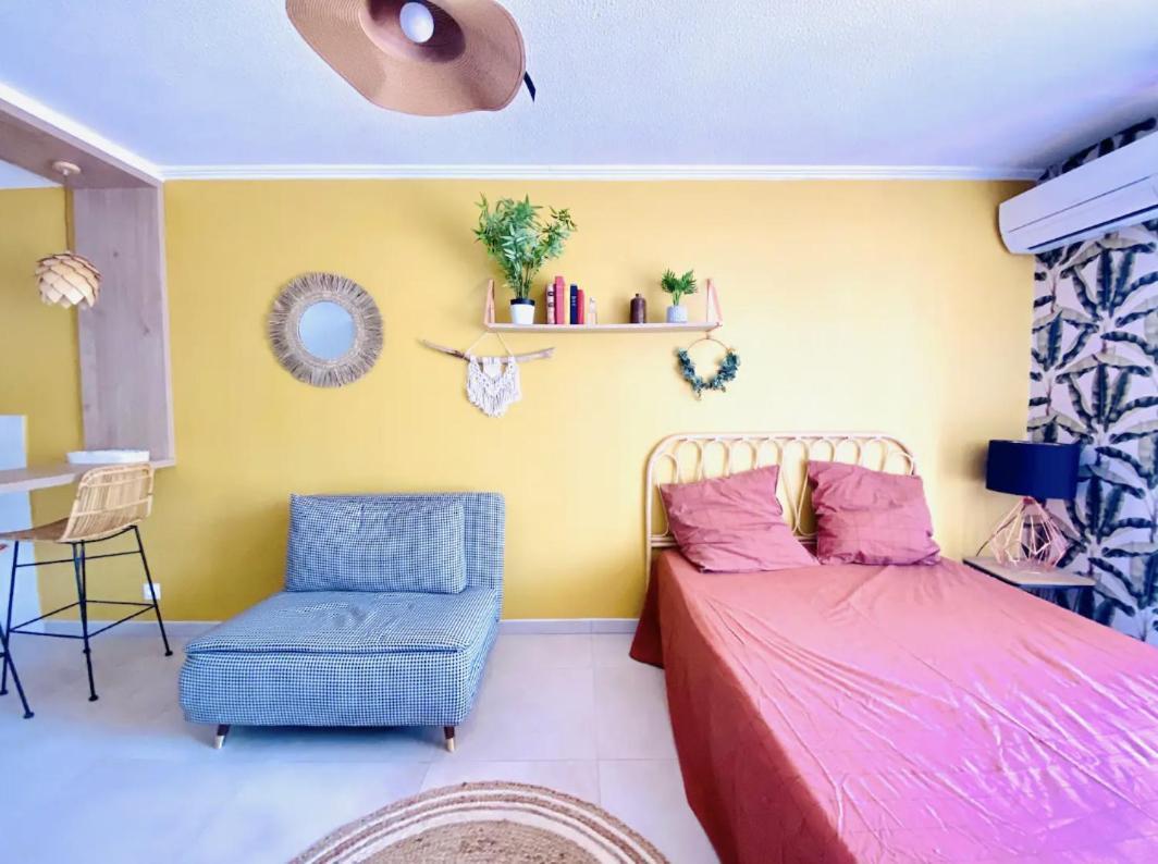 Studio Terrasse & Parking Gratuit En Residence Nîmes Eksteriør billede