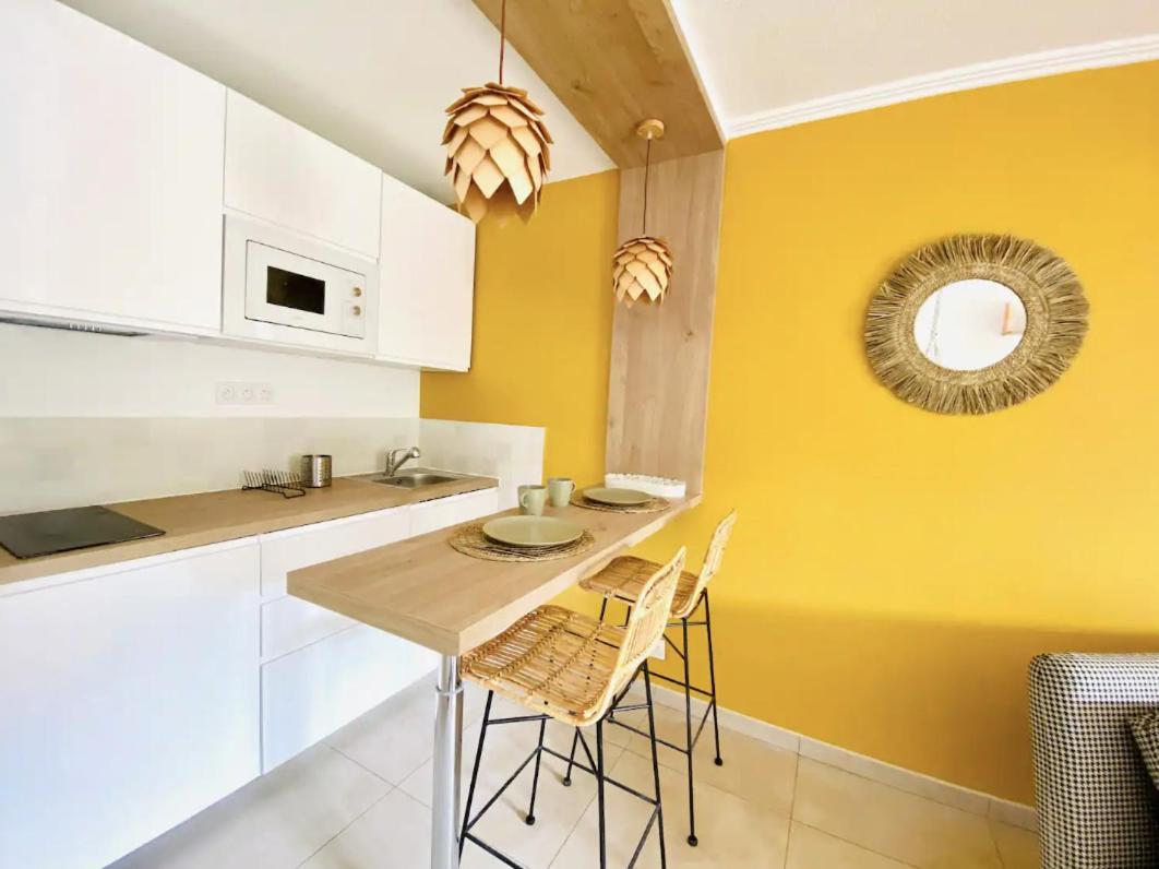 Studio Terrasse & Parking Gratuit En Residence Nîmes Eksteriør billede