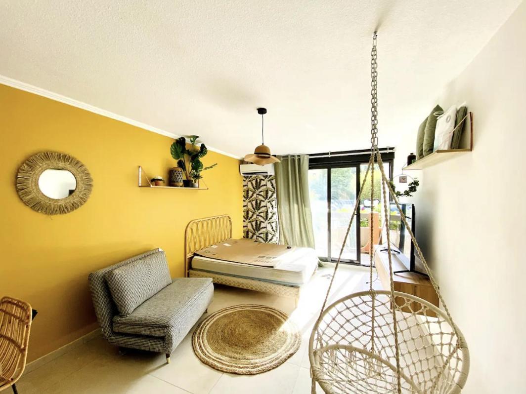 Studio Terrasse & Parking Gratuit En Residence Nîmes Eksteriør billede