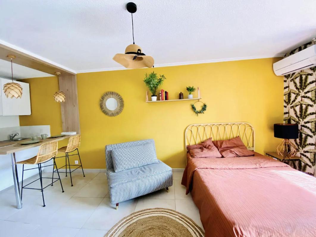 Studio Terrasse & Parking Gratuit En Residence Nîmes Eksteriør billede